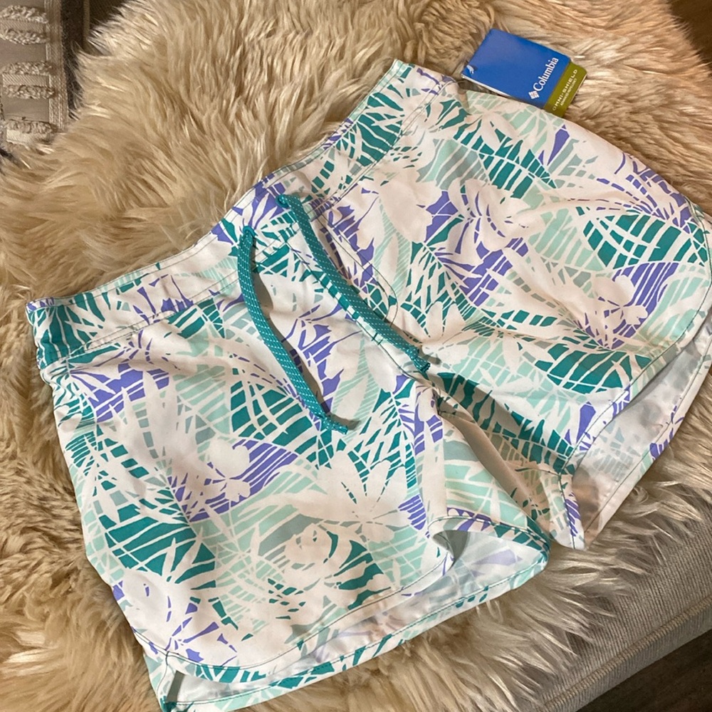 Womens Columbia shorts